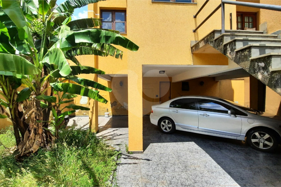 Sobrado à venda com 4 quartos, sendo 1 suíte, em Barro Branco (zona Norte), São Paulo, SP