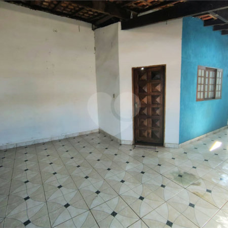 Casa à venda com 3 quartos em Jardim Vieira de Moraes, Itapetininga, SP