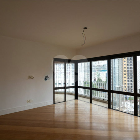 Apartamento para alugar com 3 suítes em Moema, São Paulo, SP