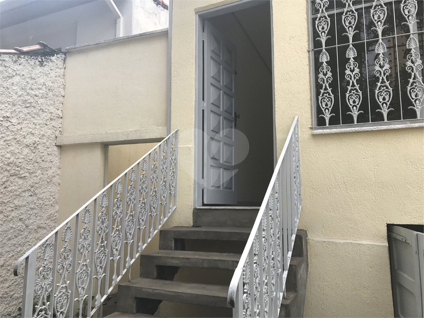 Casa à venda com 4 quartos, sendo 1 suíte, em Santana, São Paulo, SP