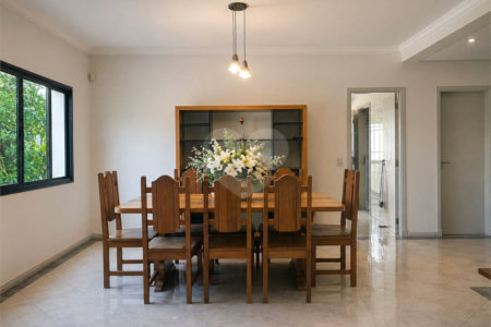 Casa à venda com 5 quartos, sendo 4 suítes, em Butantã, São Paulo, SP
