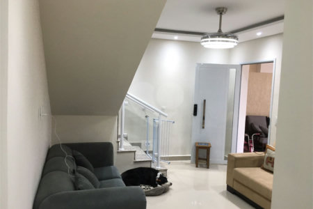 Sobrado à venda com 3 quartos, sendo 1 suíte,  em Vila Constança, São Paulo, SP