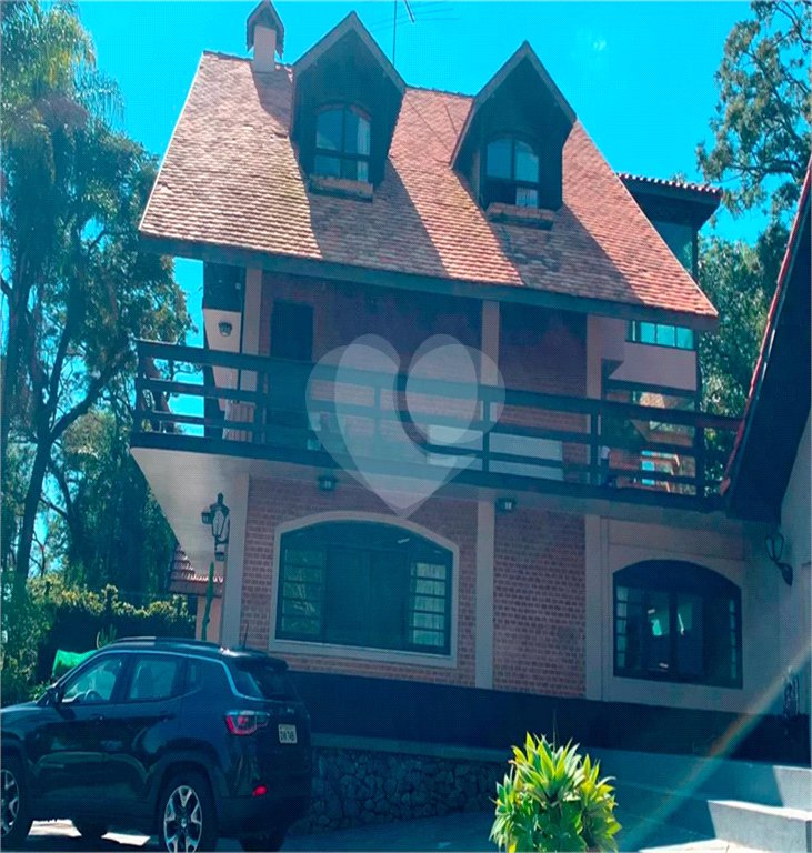 Casa à venda com 4 suítes em Roseira, Mairiporã, SP