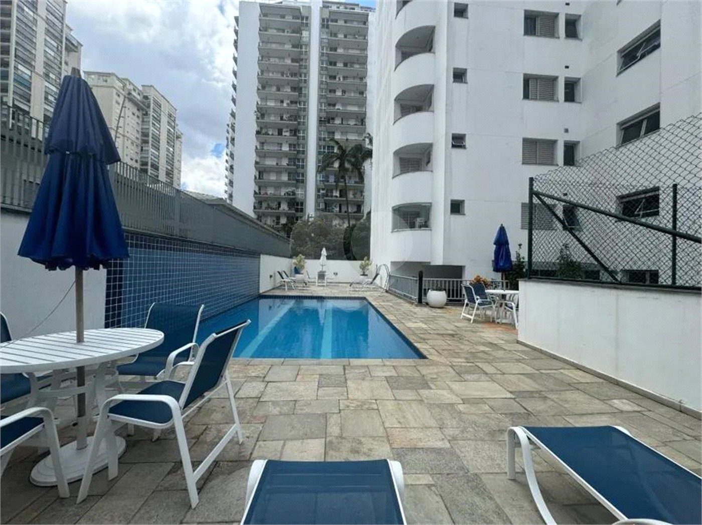 Apartamento à venda com 3 suítes em Indianópolis, São Paulo, SP
