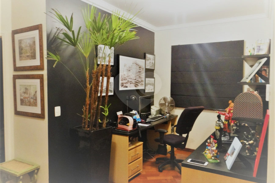 Casa à venda com 4 suítes em Jardim Floresta, São Paulo, SP
