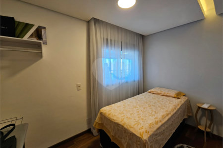 Apartamento à venda com 3 quartos, sendo 1 suíte, em Chácara Santo Antônio, São Paulo, SP