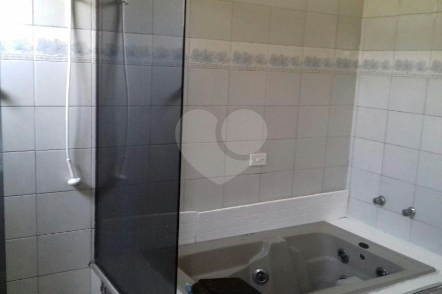 Sobrado à venda com 4 quartos, sendo 2 suítes, em City Recanto Anastácio, São Paulo, SP