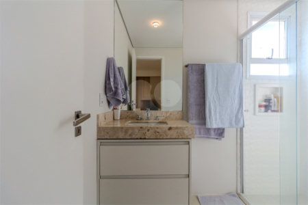 Apartamento à venda com 3 suítes em Vila Ipojuca, São Paulo, SP