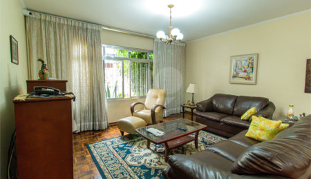 Casa à venda com 3 quartos, sendo 1 suíte,  em Chácara Santo Antônio, São Paulo, SP
