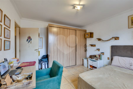 Casa de Vila à venda com 4 quartos, sendo 2 suítes,  no condomínio City Campo Grande, São Paulo - SP