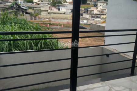 Sobrado à venda ou para alugar com 3 suítes em Jardim do Lago, Atibaia, SP