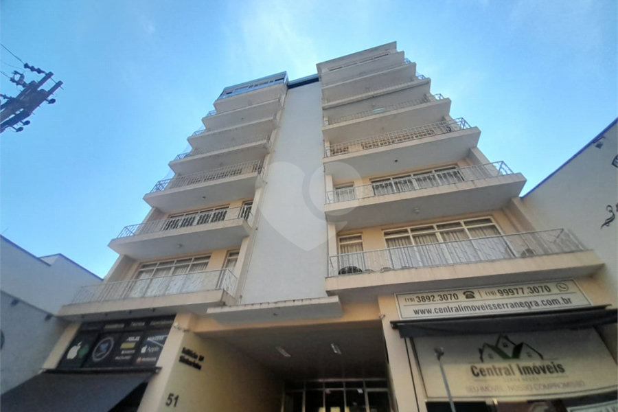 Apartamento à venda com 3 quartos, sendo 1 suíte, no Centro, Serra Negra, SP