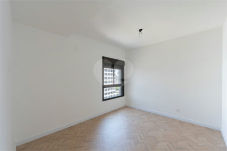 Apartamento à venda com 3 suítes em Vila Clementino, São Paulo, SP