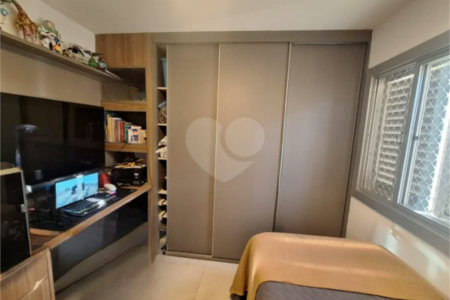 Apartamento totalmente mobiliado com 2 dormitórios, 1 vaga