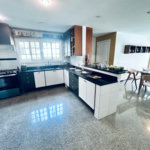Casa à venda com 8 quartos, sendo 7 suítes, em Barra da Tijuca, Rio de Janeiro, RJ