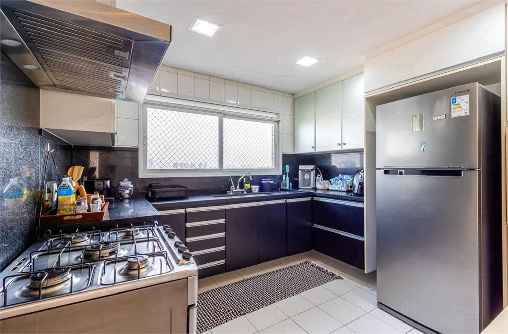 Apartamento à venda com 4 quartos, sendo 3 suítes, em Real Parque, São Paulo, SP