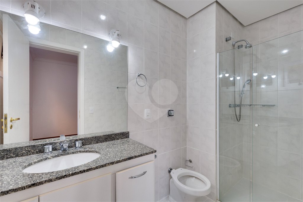 Casa para alugar com 4 quartos, sendo 2 suítes, no condomínio Cassiano Ricardo, São Paulo - SP