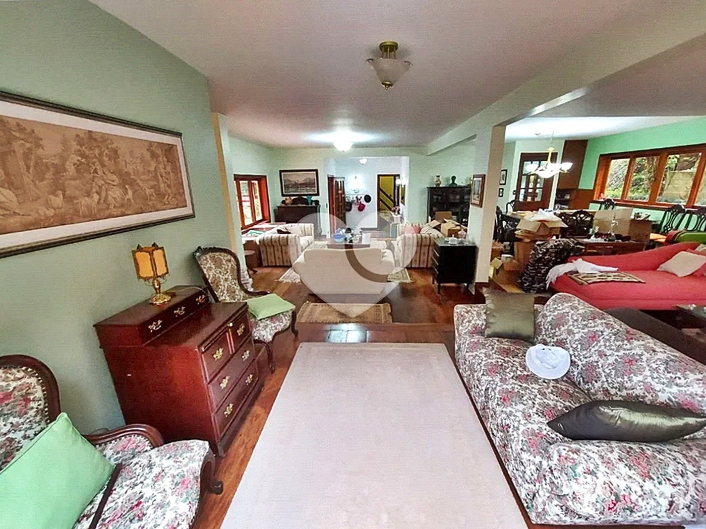 Casa à venda com 4 quartos, sendo 2 suítes, no condomínio Parque Imperial da Cantareira, Mairiporã - SP