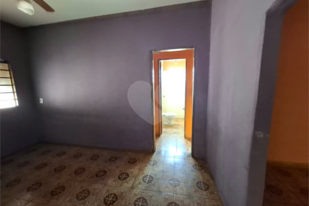 Casa à venda com 5 quartos, sendo 1 suíte, em Jardim Tamoio, Araraquara, SP