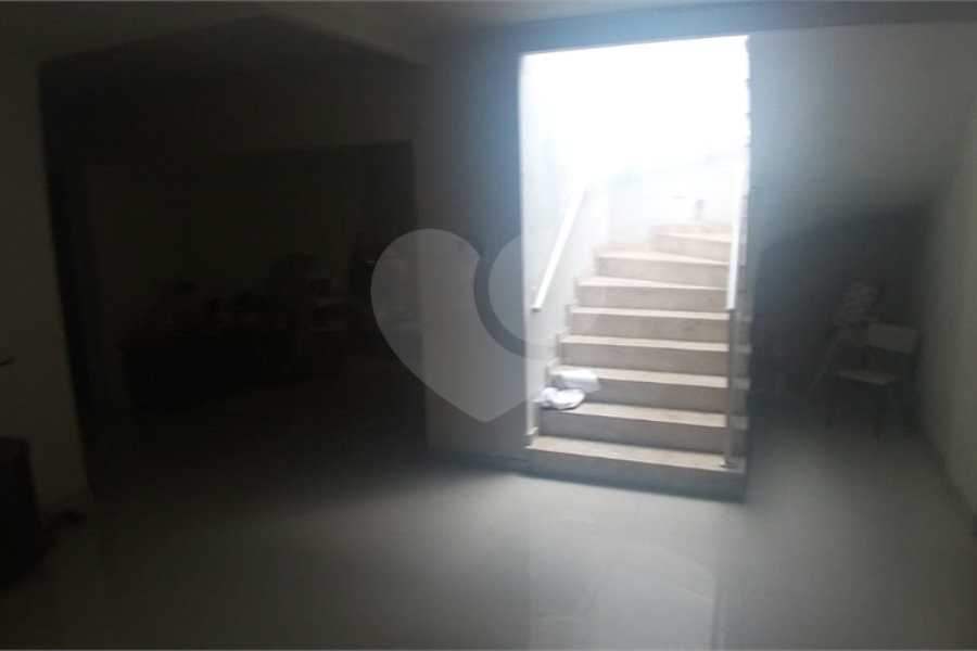 Sobrado à venda com 5 quartos, sendo 4 suítes, em Parada Inglesa, São Paulo, SP