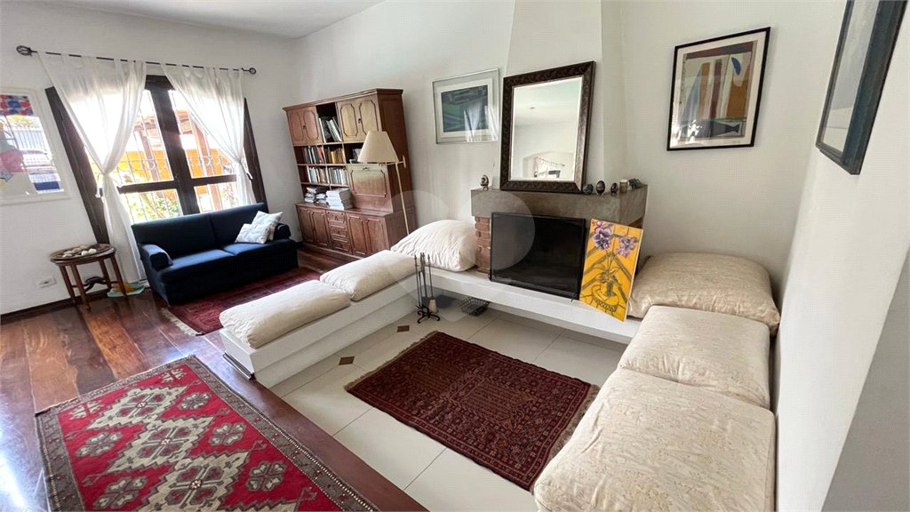 Casa à venda com 4 quartos, sendo 2 suítes, em Lar São Paulo, São Paulo, SP