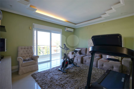 Casa à venda ou para alugar com 4 suítes em Interlagos, São Paulo, SP