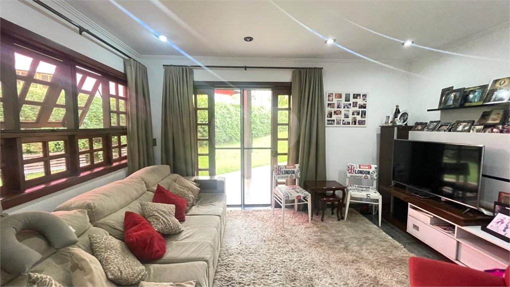 Casa à venda com 4 suítes no condomínio Vivendas do Lago, Sorocaba - SP