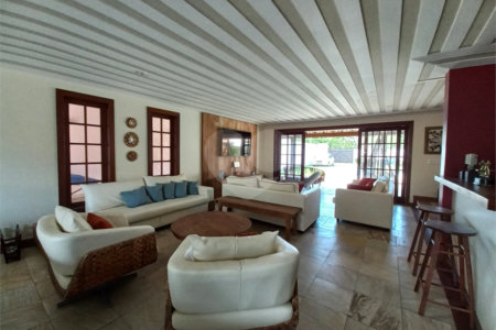Casa à venda com 4 quartos, sendo 3 suítes,  em Geribá, Armação dos Búzios, RJ