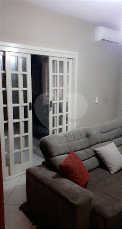 Casa à venda com 3 quartos em Salto de São José, Salto, SP