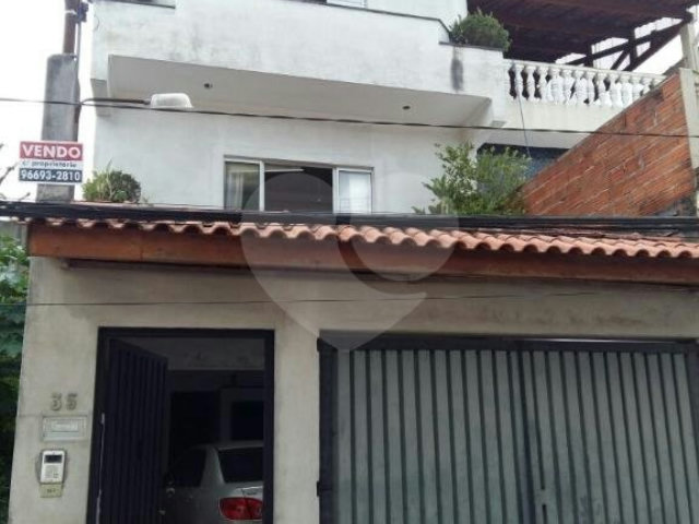 Sobrado à venda com 3 quartos, sendo 1 suíte,  em Tremembé, São Paulo, SP