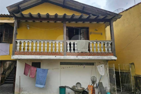 Casa Térrea à venda com 3 quartos, sendo 1 suíte, no Centro, Poá, SP