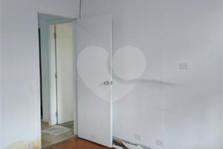 Sobrado à venda com 3 quartos em Vila Cordeiro, São Paulo, SP
