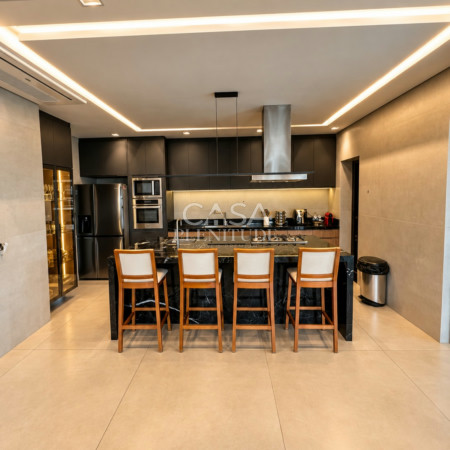 Casa nova no Saint Patrick com 926 m², 5 suítes, elevador e piscina aquecida, saúna em Sorocaba