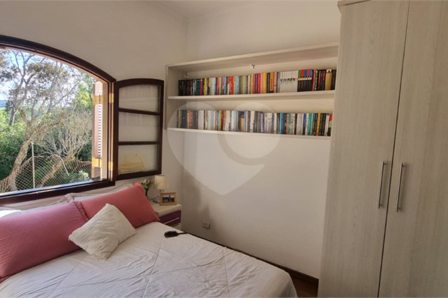 Casa à venda com 7 quartos, sendo 4 suítes, no condomínio Residencial Ypeville, Mairiporã - SP