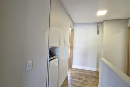 Casa à venda com 5 quartos, sendo 3 suítes, no condomínio Residencial Terras de Vinhedo, Vinhedo - SP