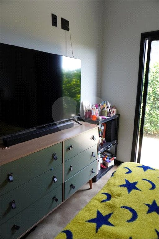 Casa à venda com 4 quartos, sendo 2 suítes, no condomínio Primavera, Salto - SP