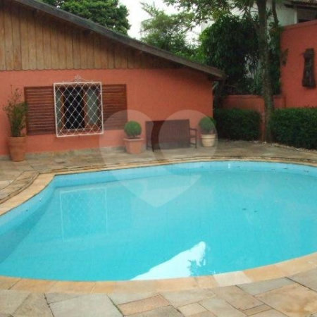 Casa Térrea à venda com 3 suítes em Jardim Petrópolis, São Paulo, SP