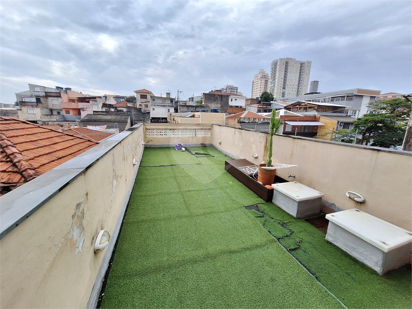 Casa à venda com 3 quartos, sendo 1 suíte, em Chora Menino, São Paulo, SP