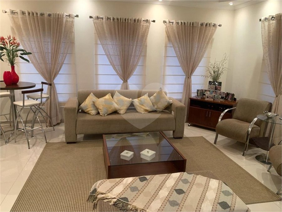 Casa à venda com 3 suítes no condomínio Residencial Villa dos Inglezes, Sorocaba - SP