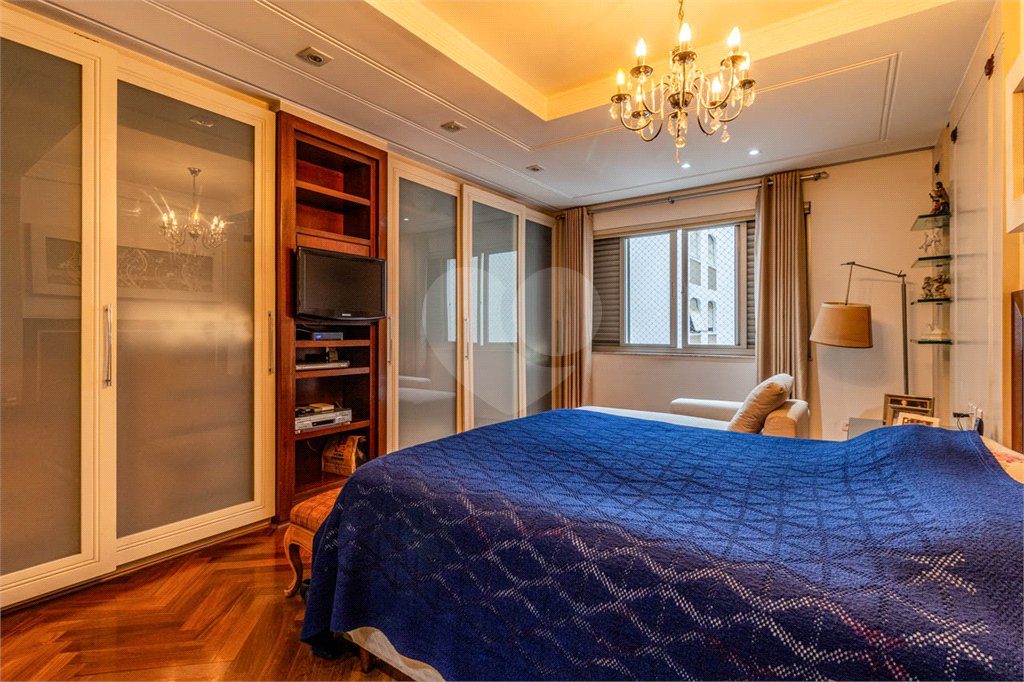 Apartamento à venda com 3 suítes em Bela Vista, São Paulo, SP