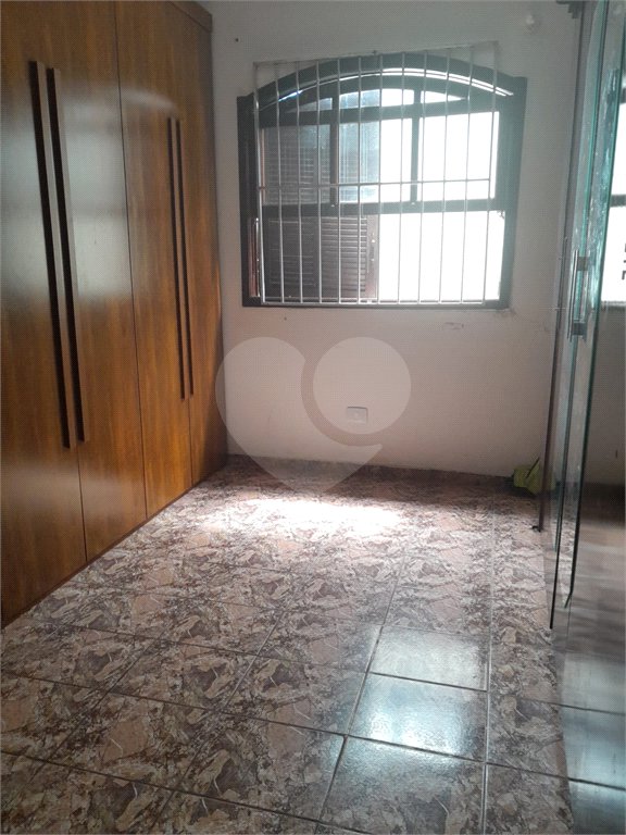 Sobrado à venda com 3 quartos, sendo 1 suíte,  em Jardim Camila, Mogi das Cruzes, SP