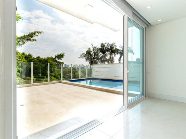 Casa à venda com 4 suítes no condomínio Villagio Quadrifolio, São Paulo - SP