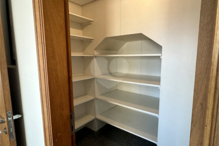 Cobertura à venda ou para alugar com 5 quartos, sendo 4 suítes, em Santo Amaro, São Paulo, SP