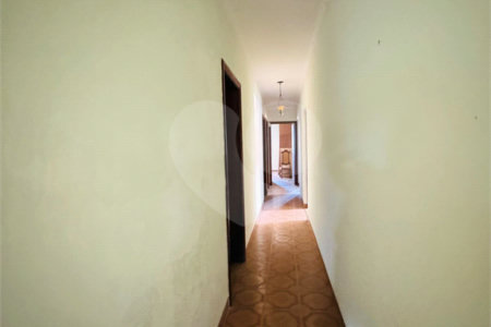 Casa à venda com 4 quartos, sendo 2 suítes,  em Vila Galvão, Guarulhos, SP
