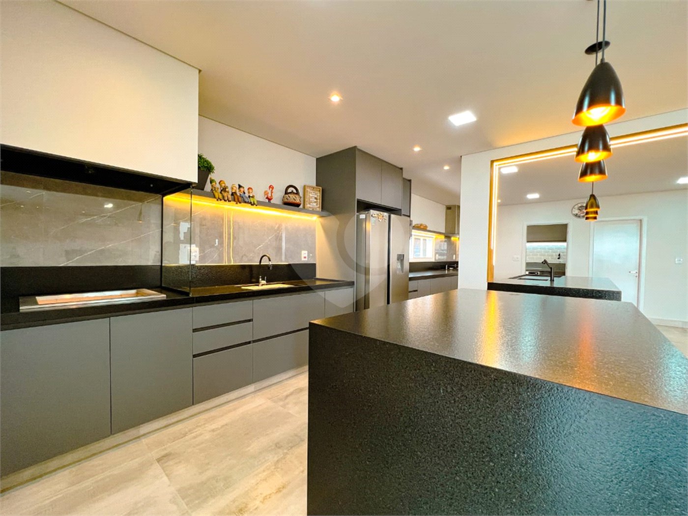 Casa à venda com 4 suítes no condomínio Alpes de Vinhedo, Vinhedo - SP
