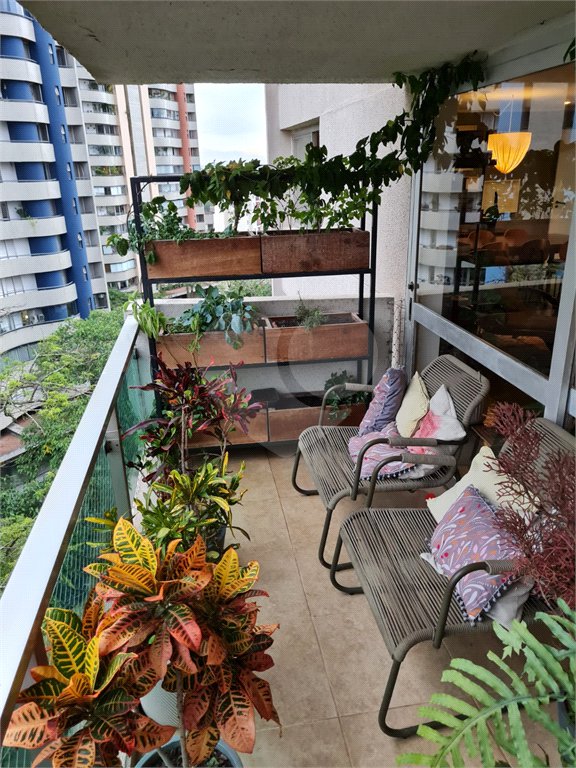 Apartamento à venda com 3 quartos, sendo 1 suíte,  em Jardim Ampliação, São Paulo, SP