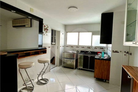 Apartamento à venda ou para alugar com 2 quartos, sendo 1 suíte, em Perdizes, São Paulo, SP
