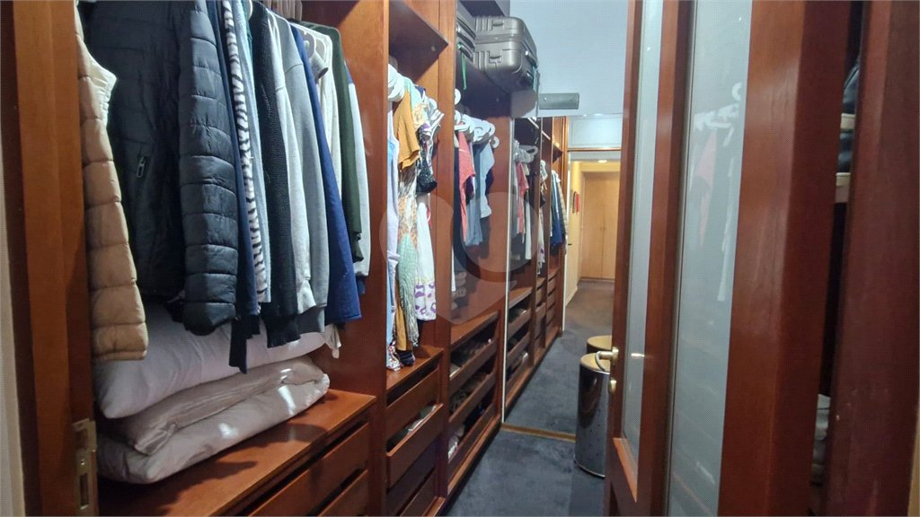 Apartamento à venda com 3 quartos, sendo 2 suítes, em Real Parque, São Paulo, SP