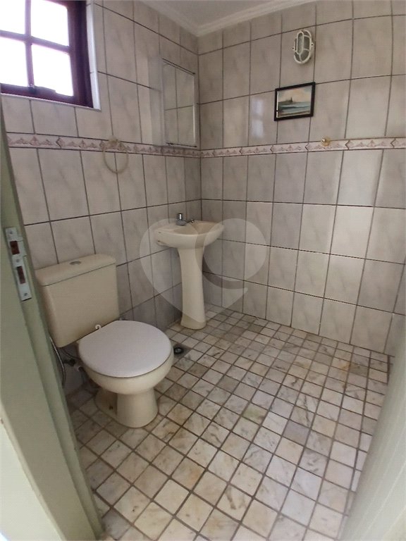 Casa à venda com 5 quartos, sendo 3 suítes, em Vila Santista, Atibaia, SP