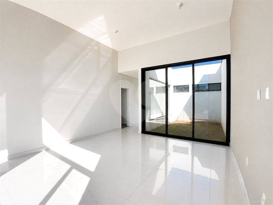 Casa à venda com 3 suítes no condomínio Campos do Conde I e II, Sorocaba - SP